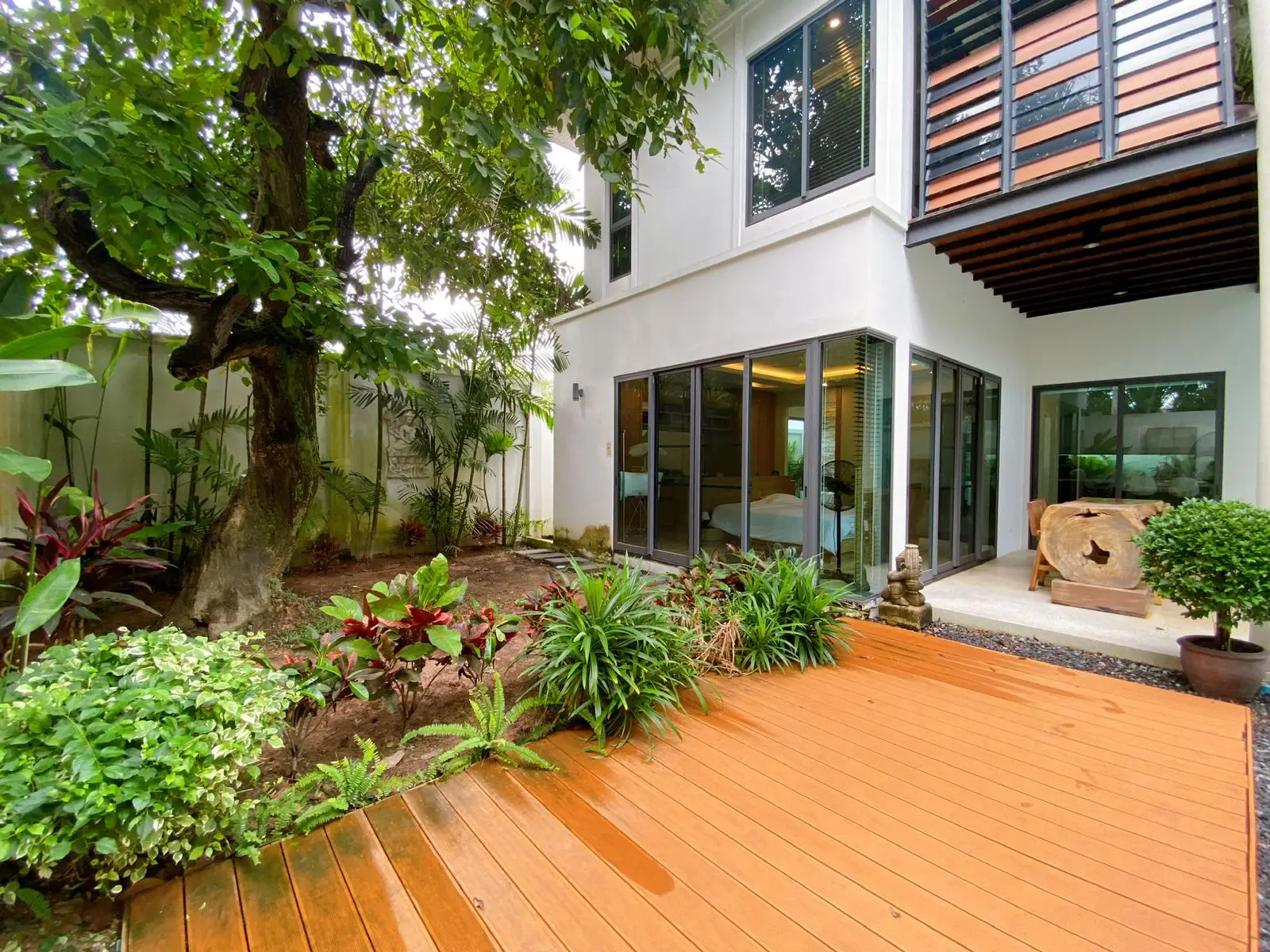 WhatsApp Image 2024-10-16 at 12.24.24