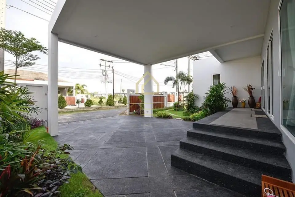 WhatsApp Image 2567-12-11 at 17.18.36