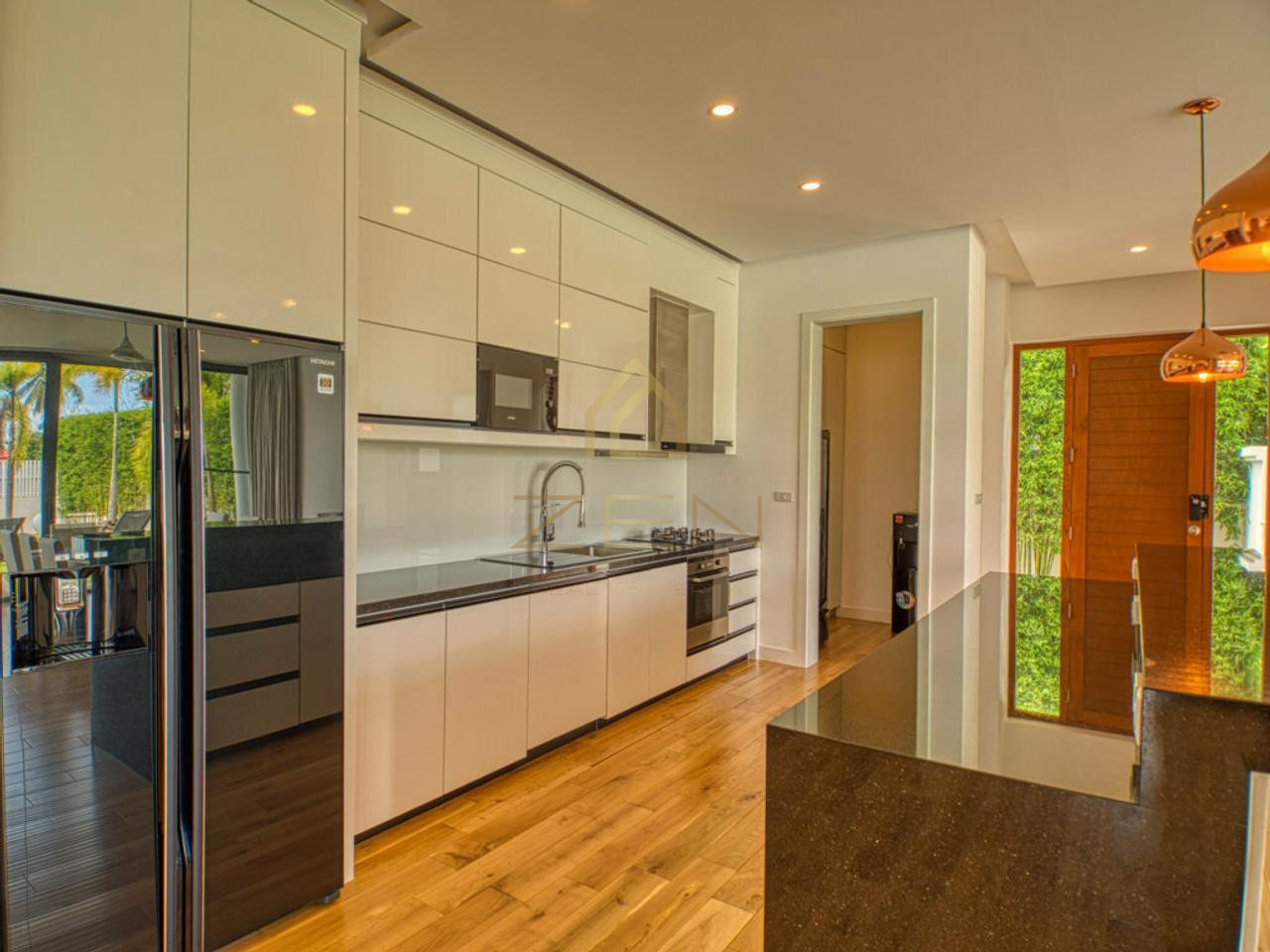 1738413298_85691cf6f9c8f4f3c4ead8f75da12255_1738413298