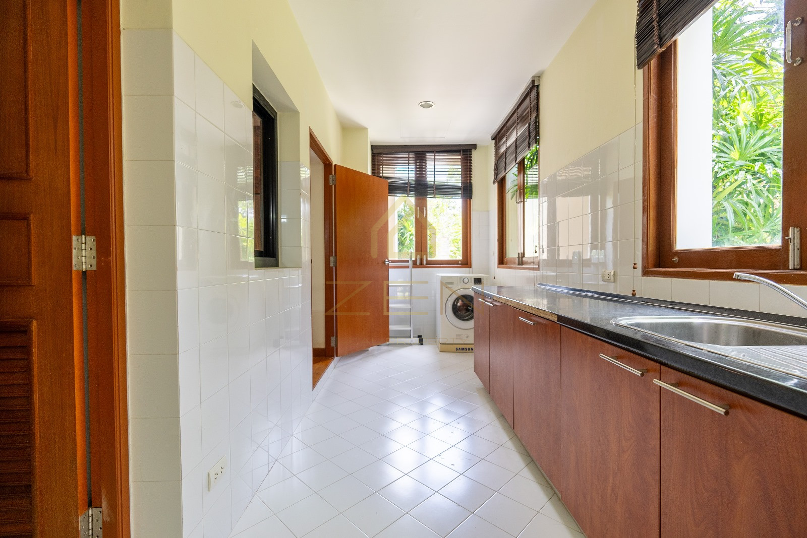 WhatsApp Image 2568-02-04 at 17.40.33