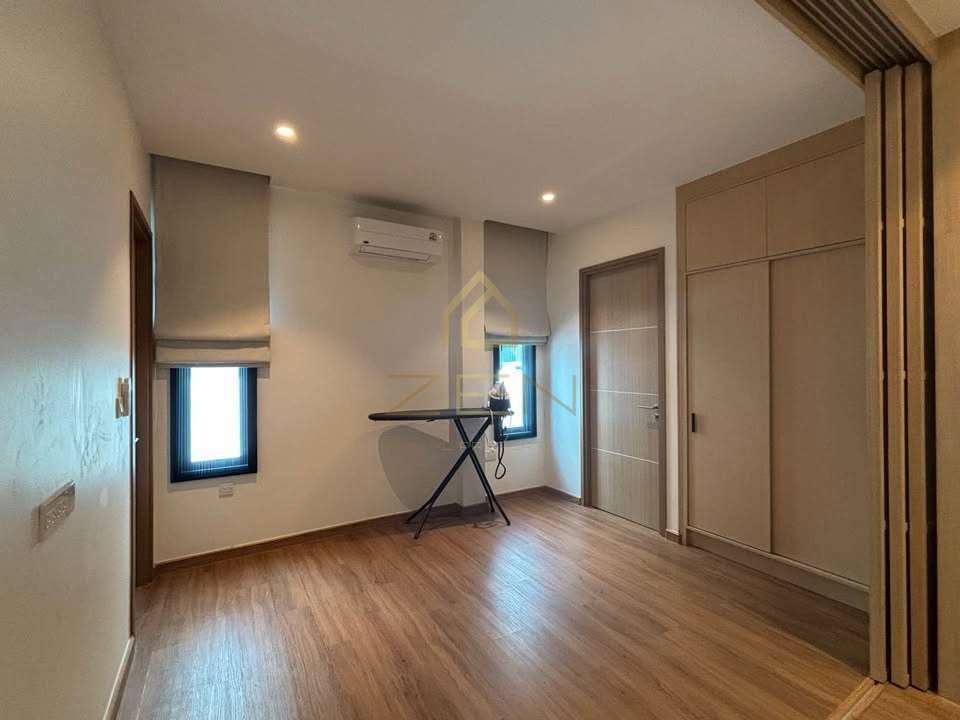 486606937_10160453188942191_2505845786734873863_n