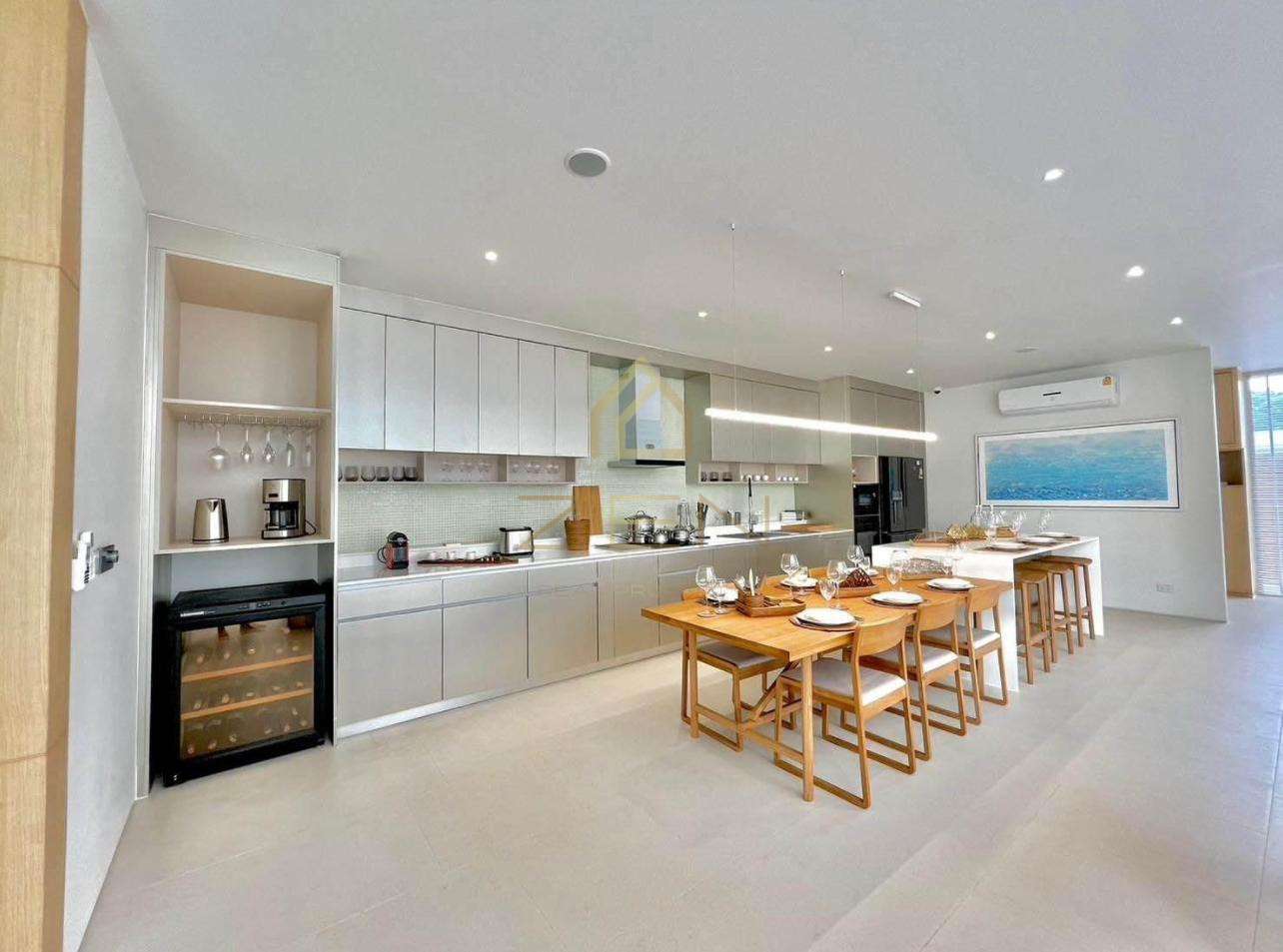 a9bd0d2f-4ea3-430c-8806-4c78b2921804