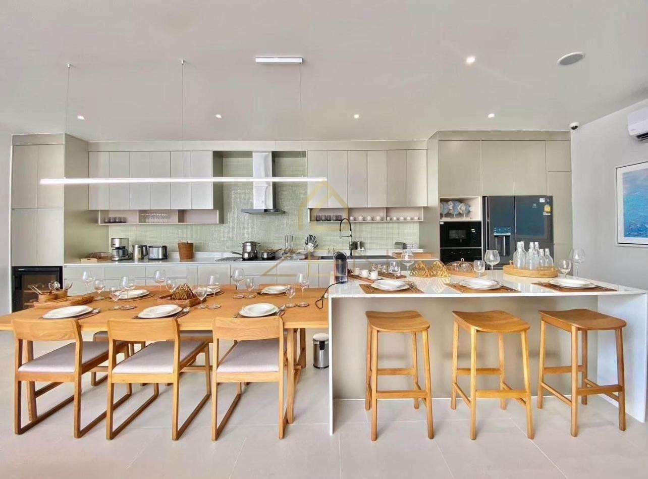 e8c21f4b-5d5e-49b9-89ce-8b64cc5fee13