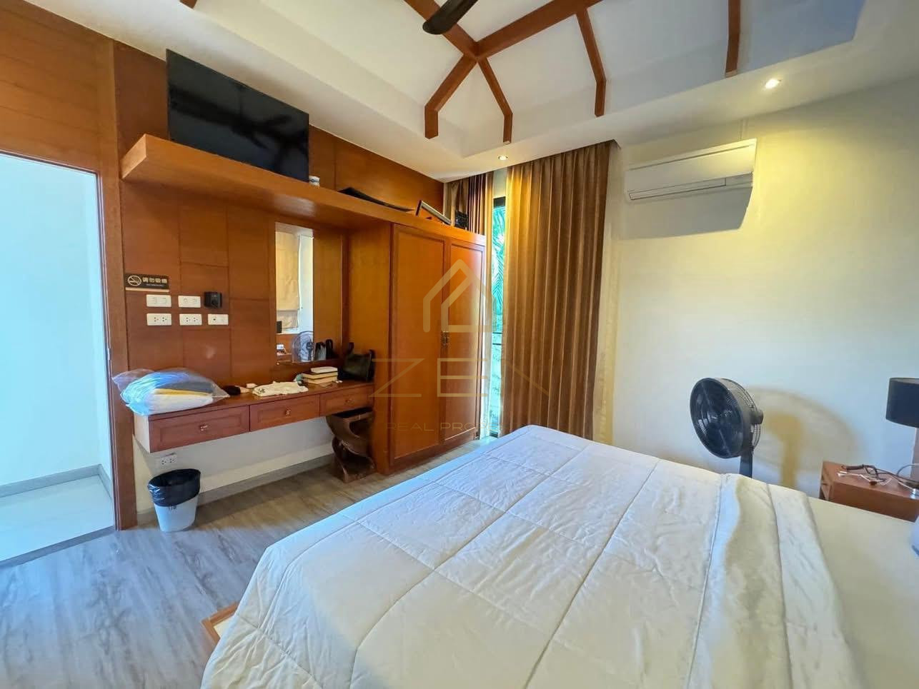 ed7ccf09-92f9-474c-9749-c7071f1aaaa2