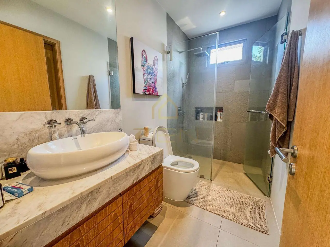 03721b46-719f-4234-b651-60b10e582ab9