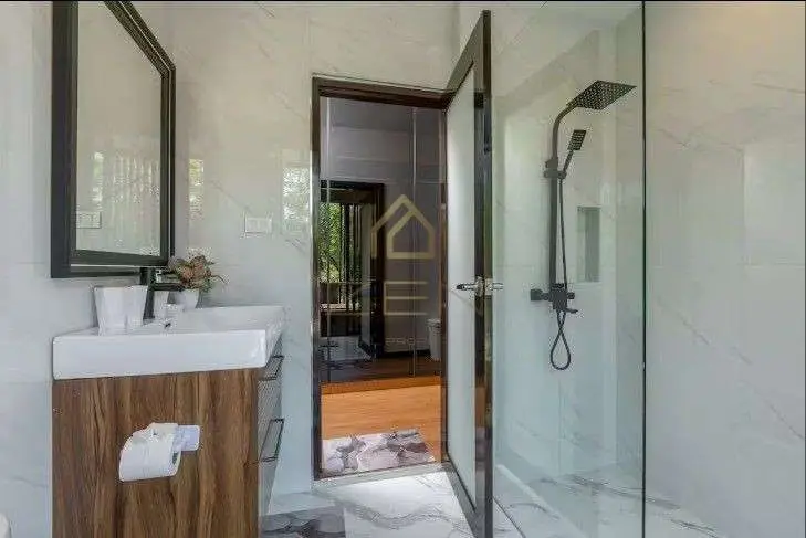 0e395aae-8b97-4ad2-96a8-370d3309646e