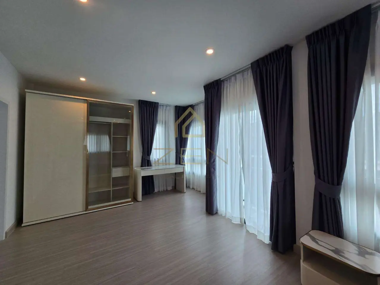 6afeddc8-6f33-460a-9957-8ae276f4166d