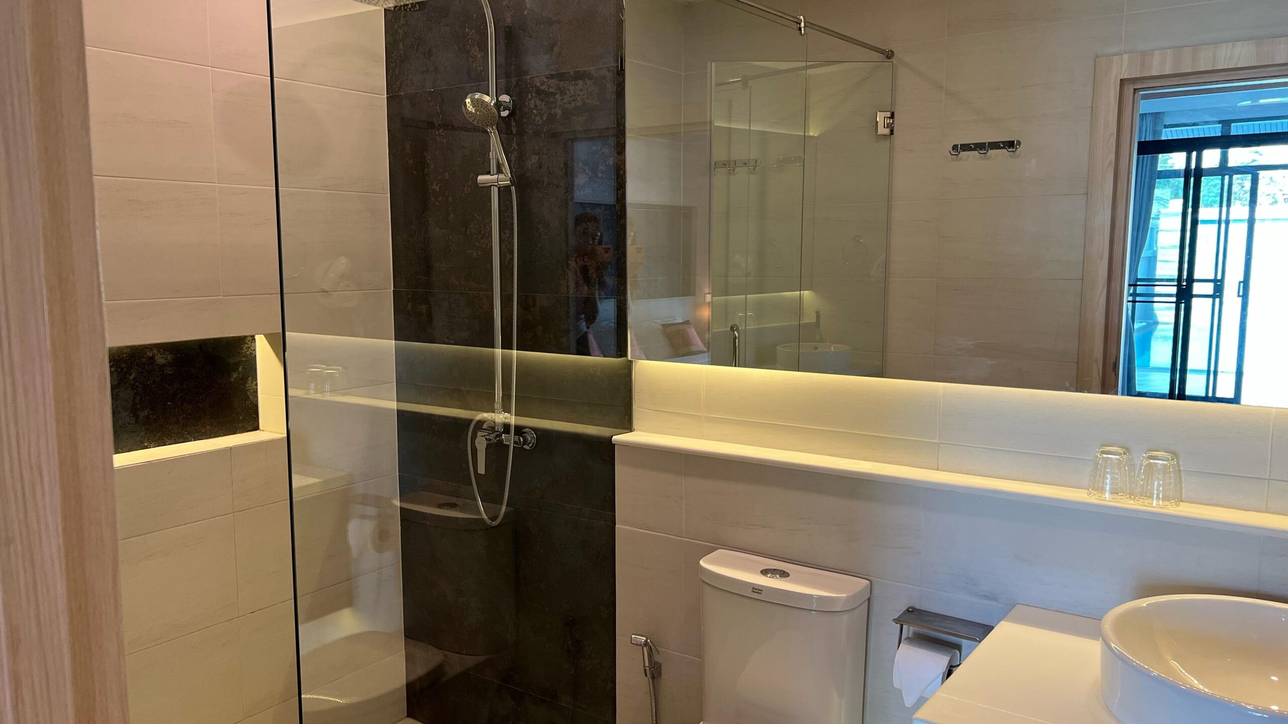 deca7edf-93fc-426e-adbf-51cc990e1a7b