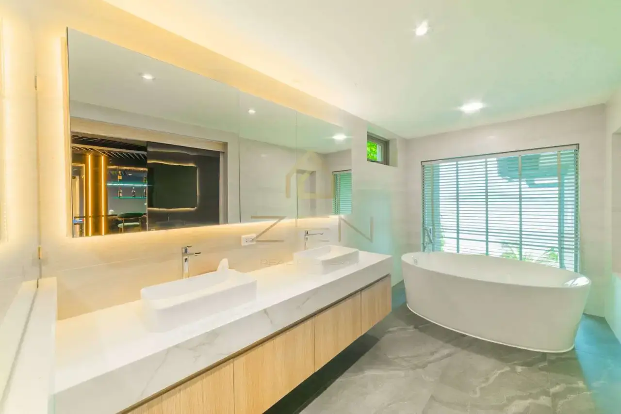 WhatsApp Image 2568-05-13 at 20.58.21 (3)