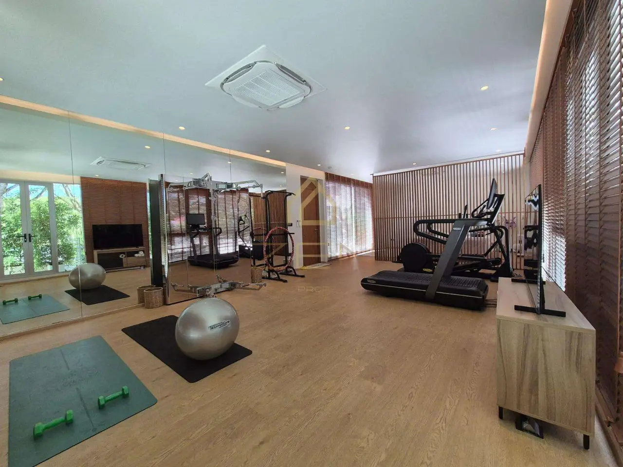 WhatsApp Image 2568-05-15 at 11.31.20 (1)