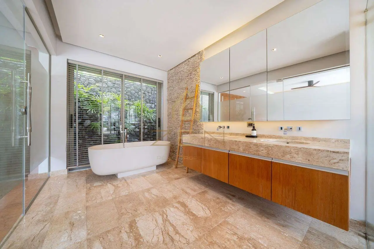 WhatsApp Image 2568-05-19 at 17.20.16 (1)