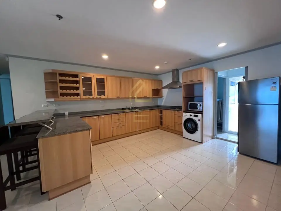 526880978_10173820546990347_1481195701564397953_n