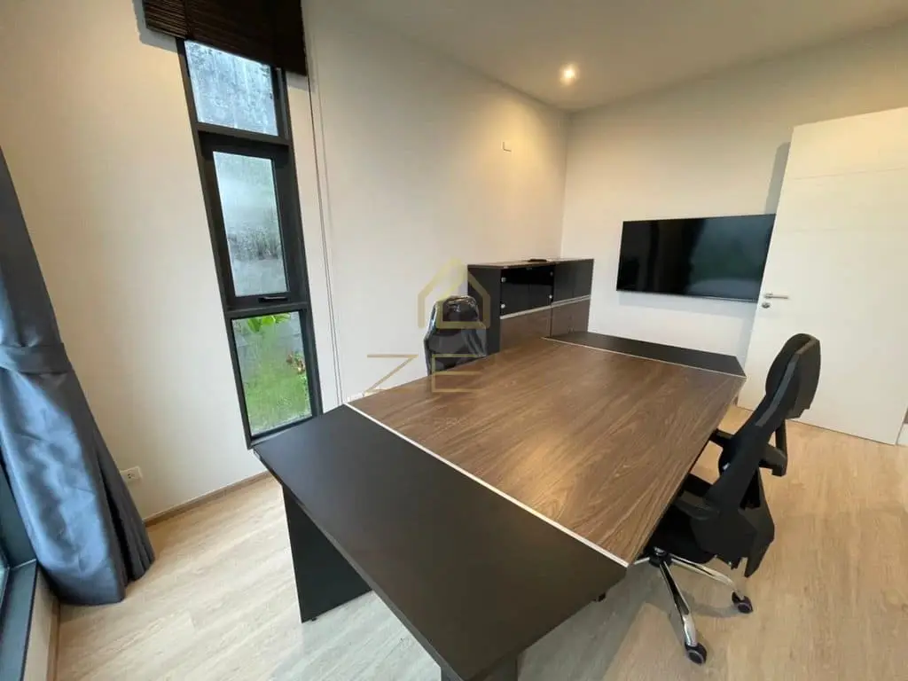 9EFA1D45-3B0A-4E63-B466-BDF21102582A_1_105_c