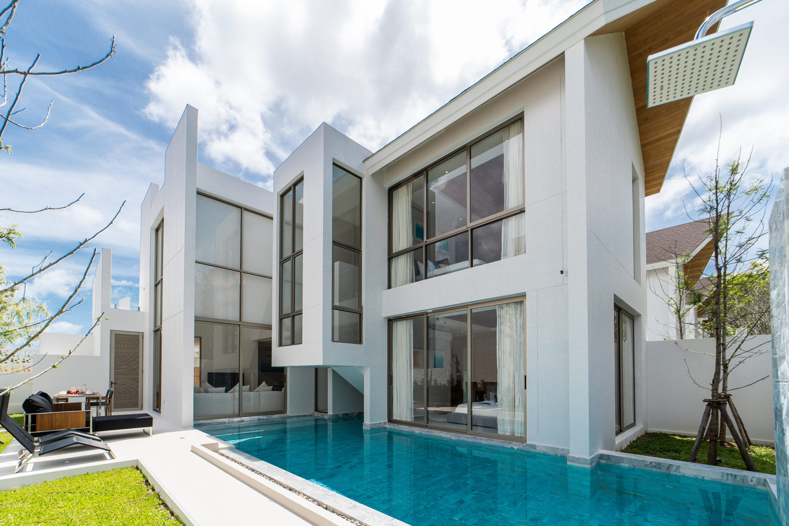 Villa Lux Pride 4 L10-01-Pool-01