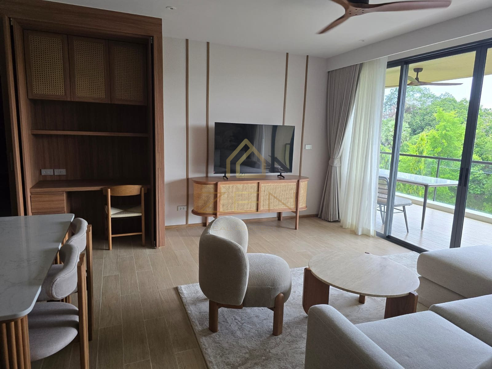 WhatsApp Image 2025-09-26 at 09.14.00