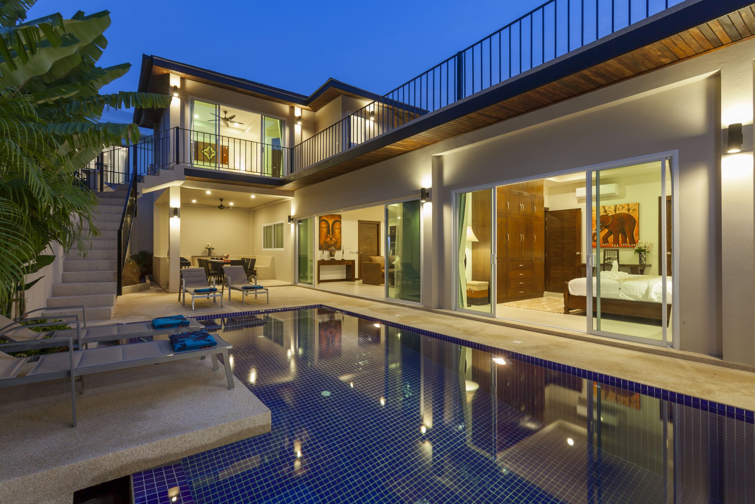 1 Pool and villa