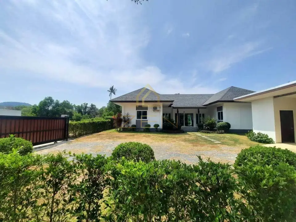 558667427_1898618664413063_2027476964199637264_n