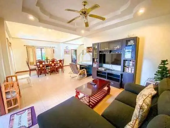 565711501_2362760830843702_5922400264387265156_n