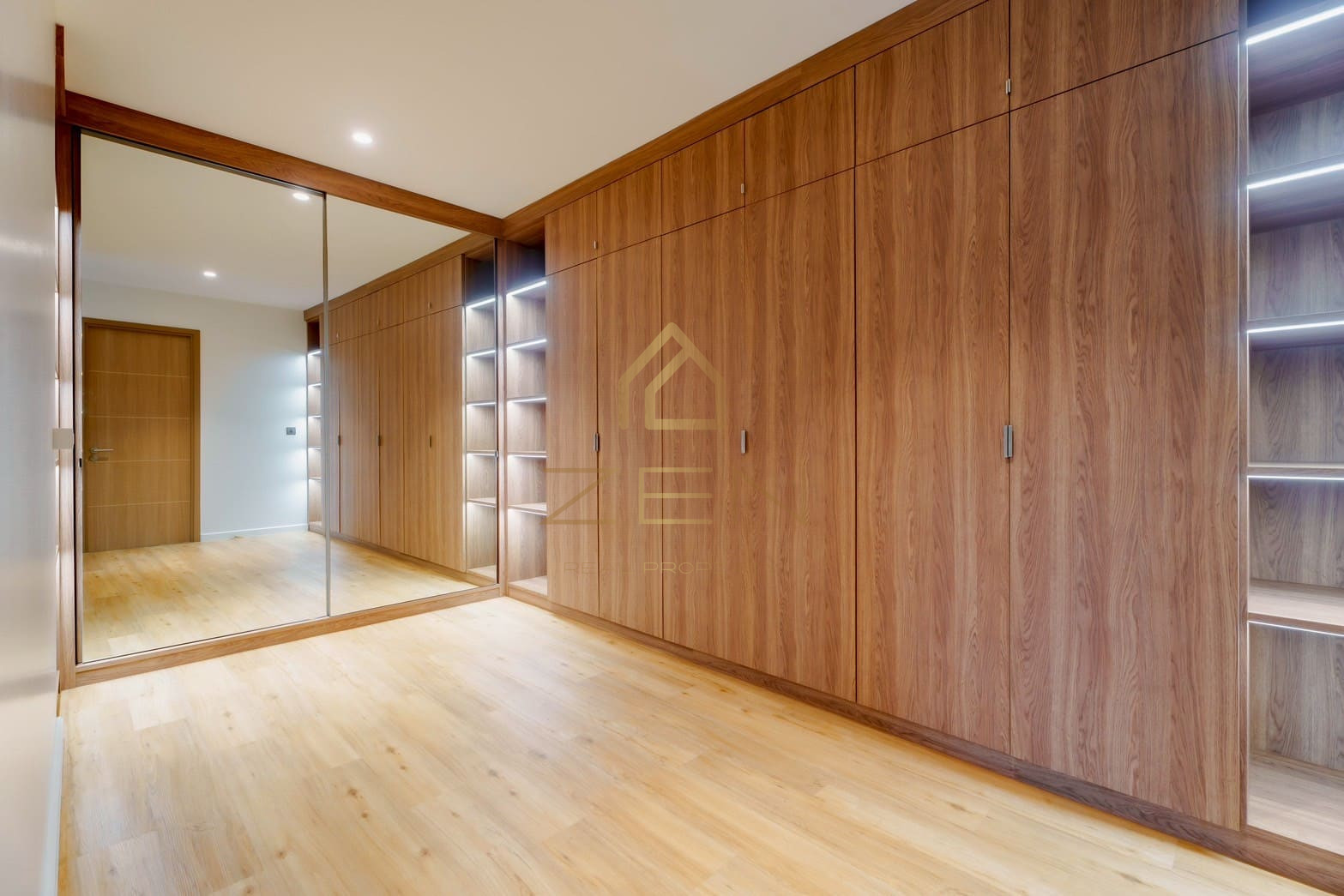 WhatsApp Image 2025-10-20 at 04.39.39 (2)