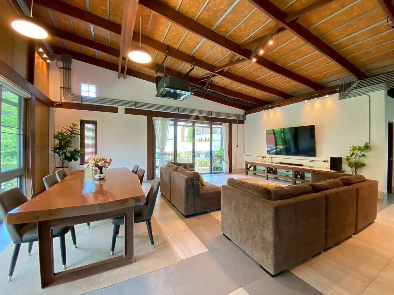 04b25931-5600-4ee6-87b2-46a74a94d26b