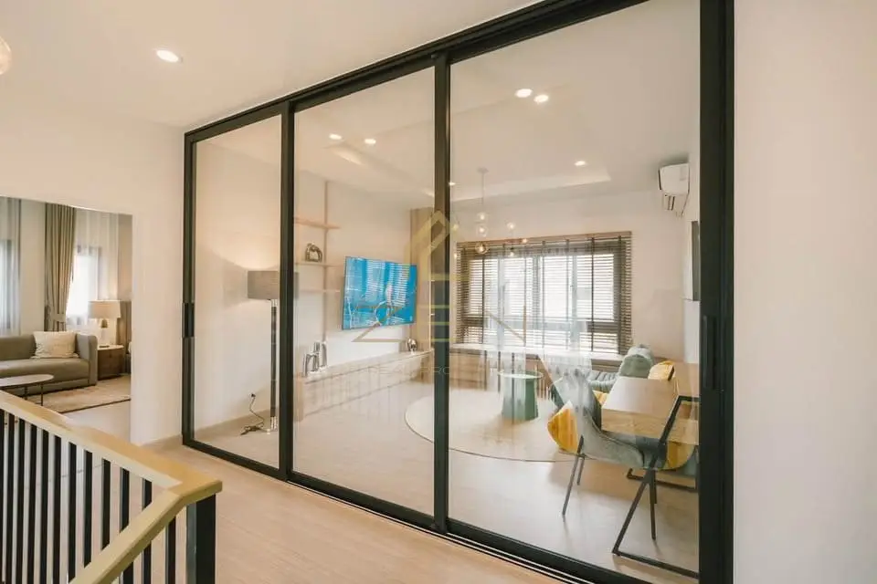 572780713_10163405746121885_8696605792875147152_n