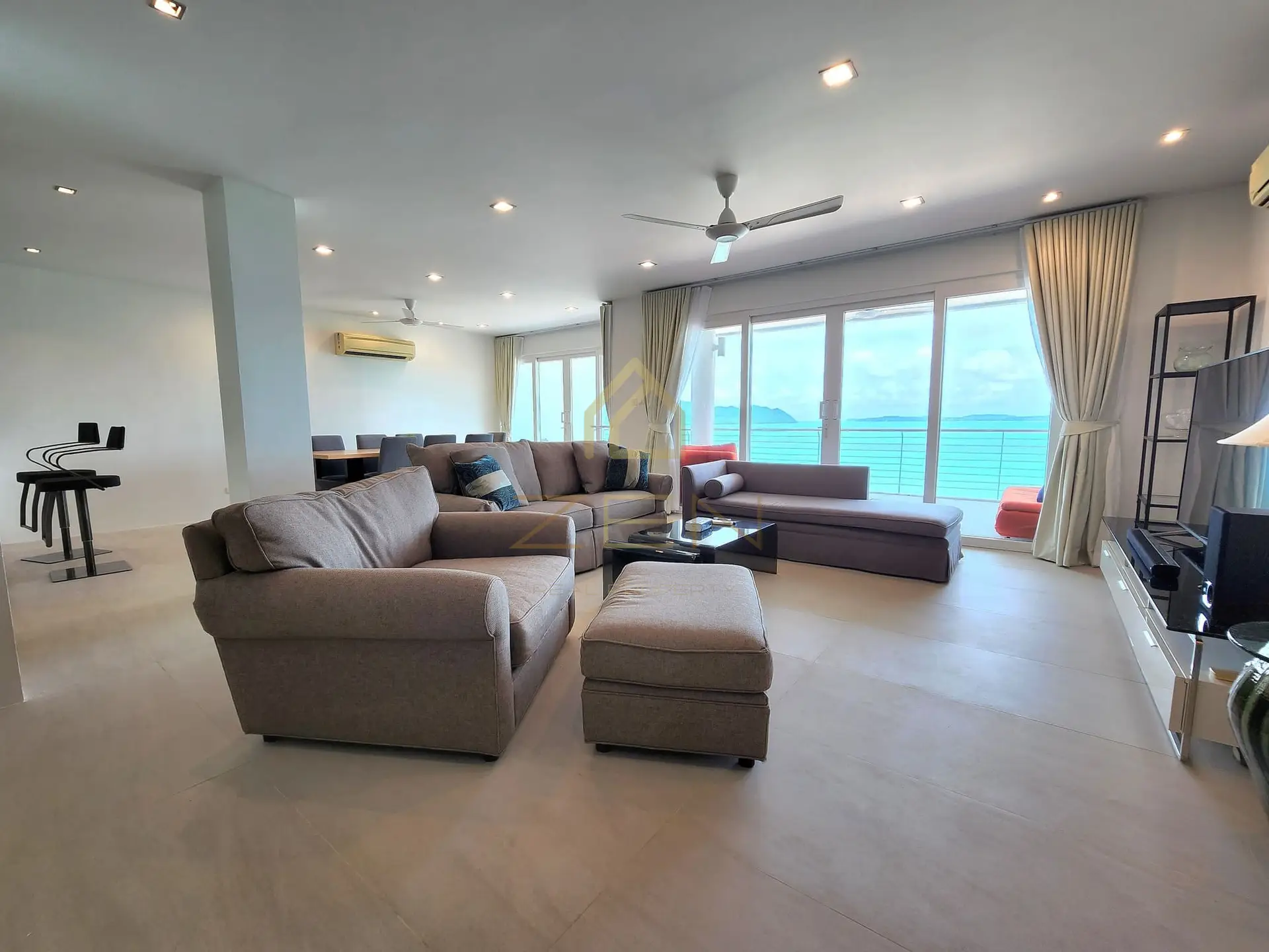 572996187_2680728422280506_1941323349497653879_n