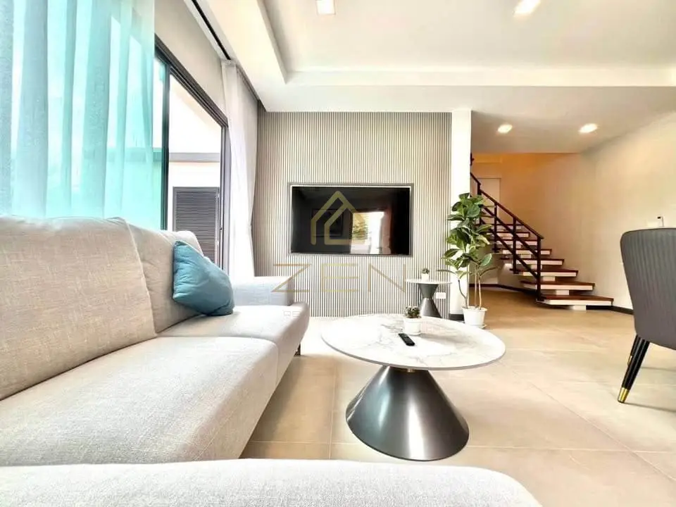 574894813_10239985061353070_5704618529810253587_n