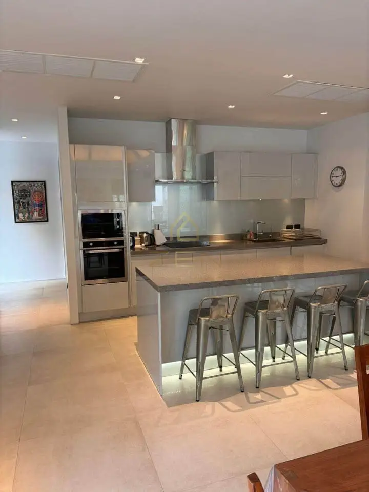 578443303_10237904506653247_7134365362558778130_n