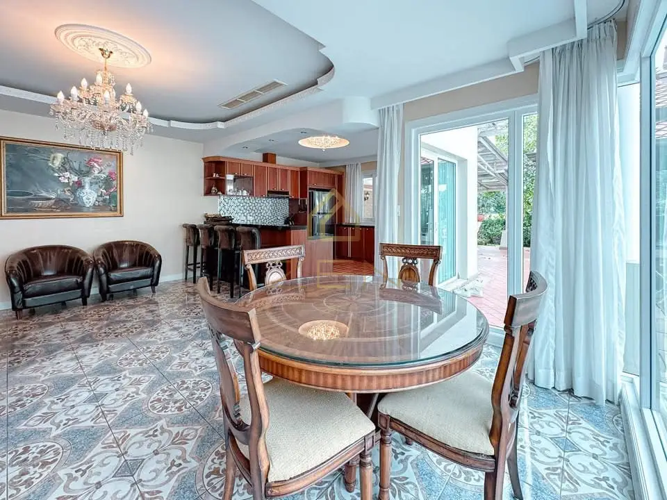 581722778_1612538903451651_5865764050852416442_n