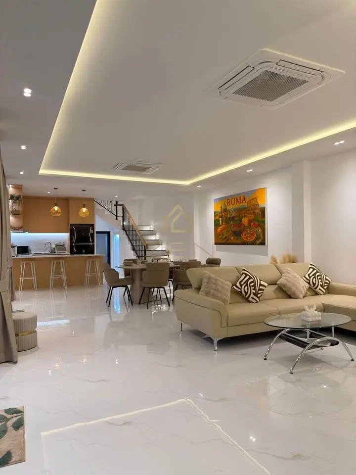 589095287_10163186230579318_5994663574770414157_n