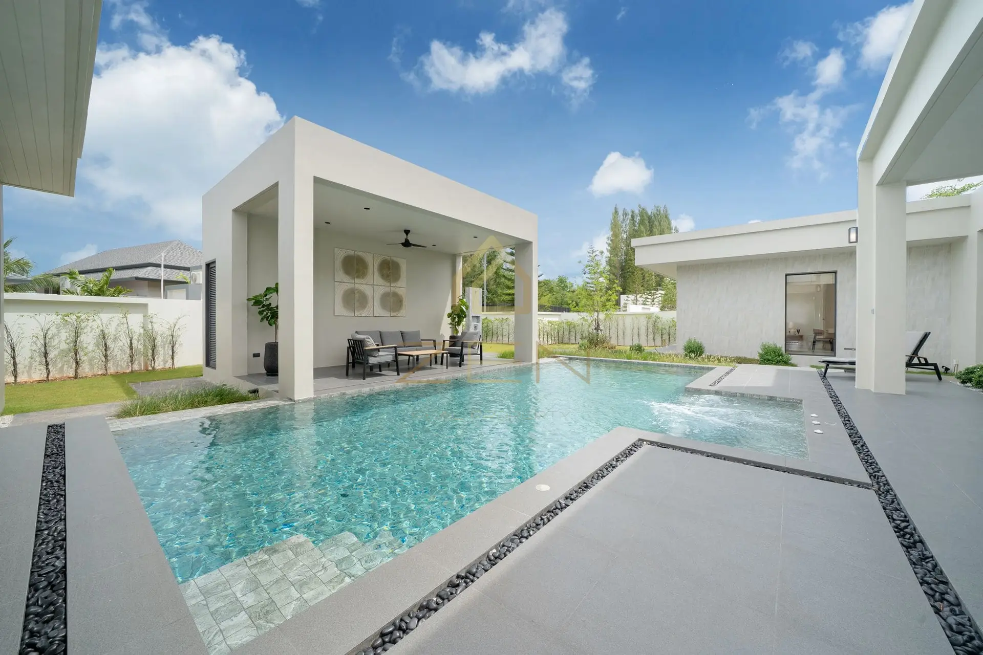 WhatsApp Image 2025-11-17 at 13.55.27 (1)