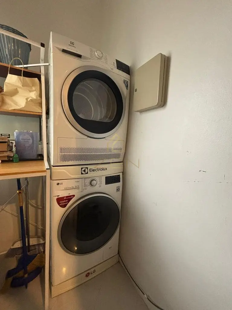 c07c437f-cf60-429f-b87b-481406e9a25e