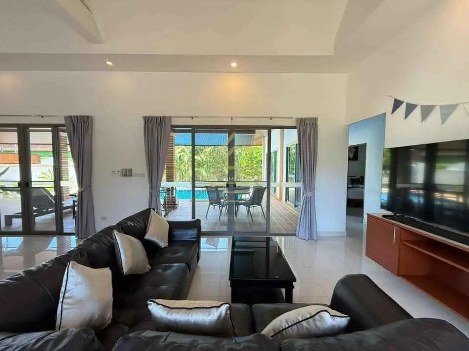 594284357_10237731907533635_6000765381981165835_n