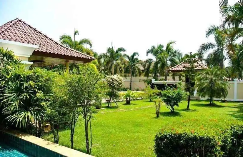 598502119_817371141117607_2348134755349884171_n