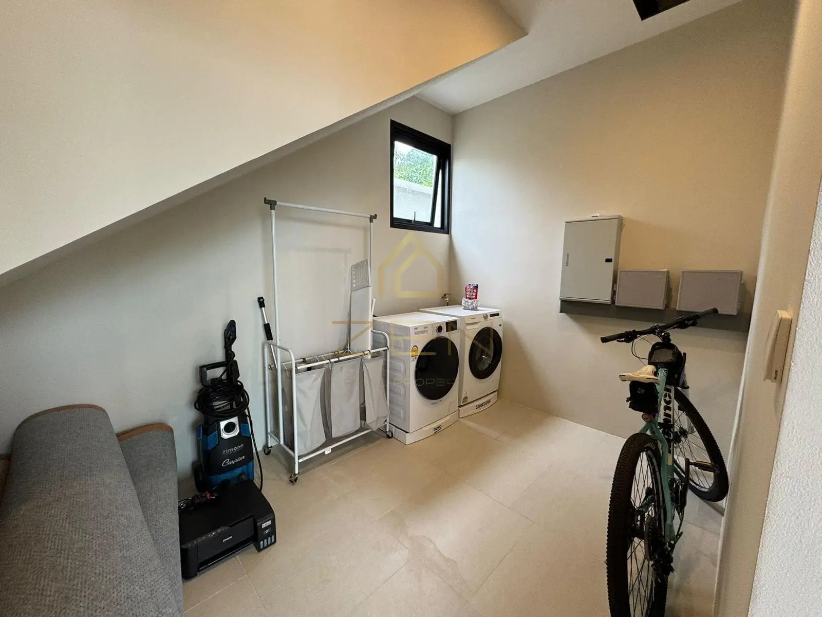 WhatsApp Image 2025-12-03 at 08.00.44 (2)