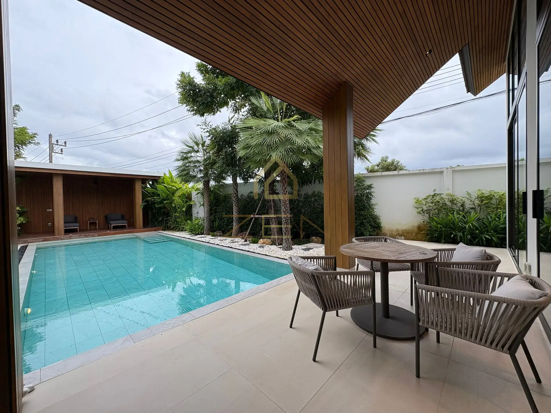 WhatsApp Image 2025-12-04 at 07.11.57 (1)