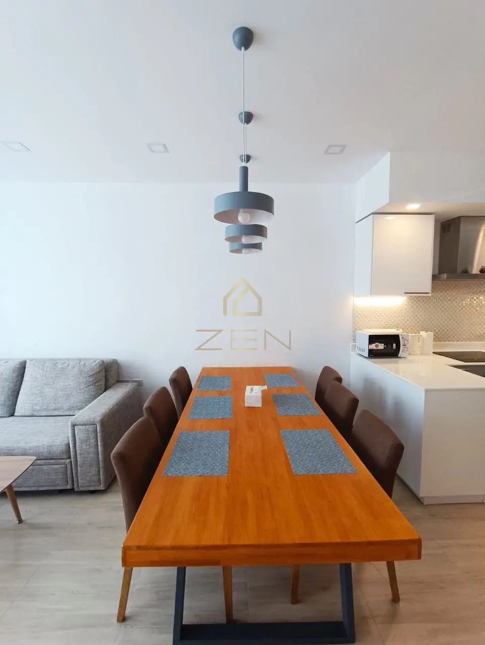 WhatsApp Image 2025-12-08 at 14.04.49 (1)