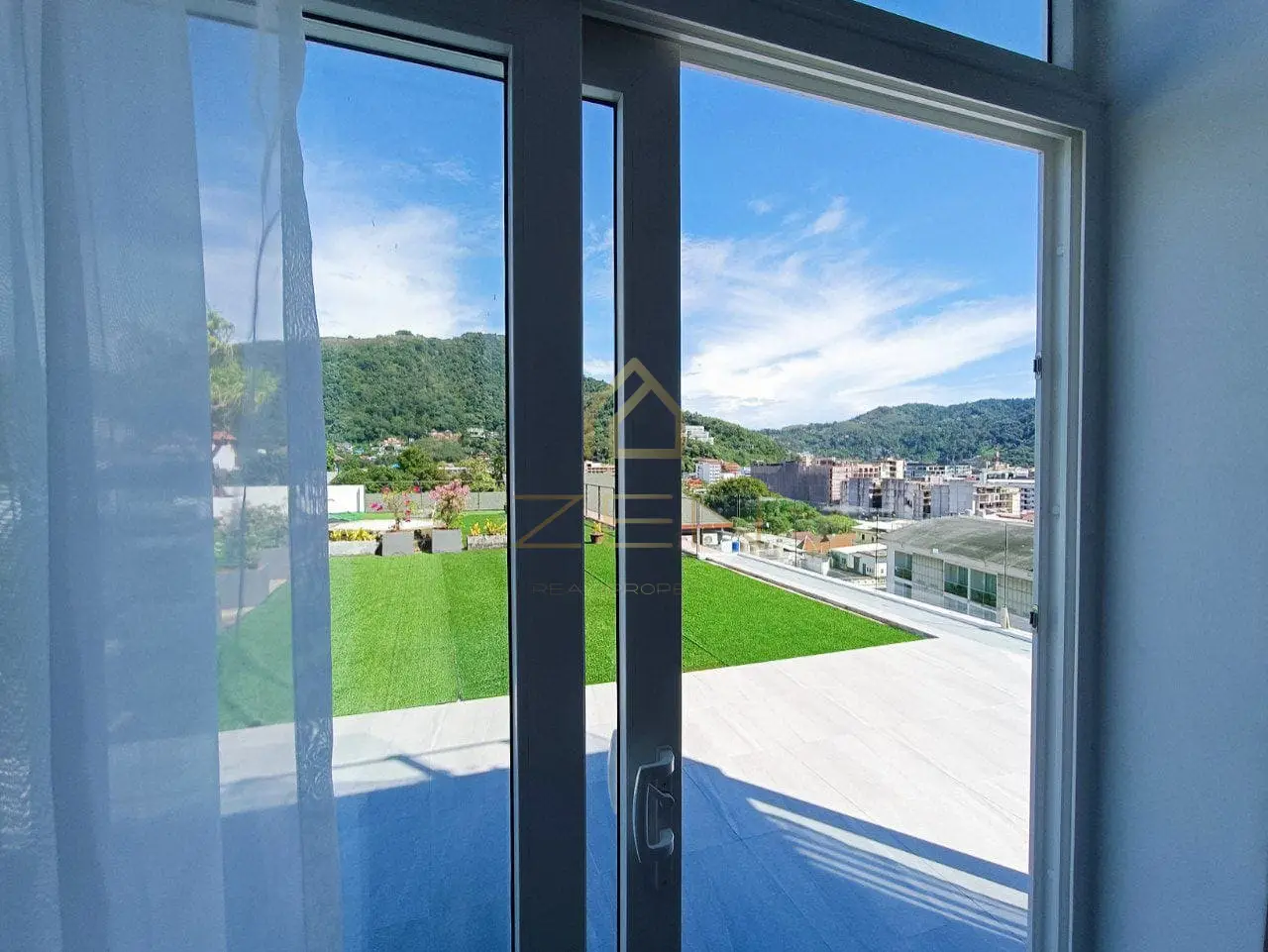 WhatsApp Image 2025-12-08 at 14.04.52