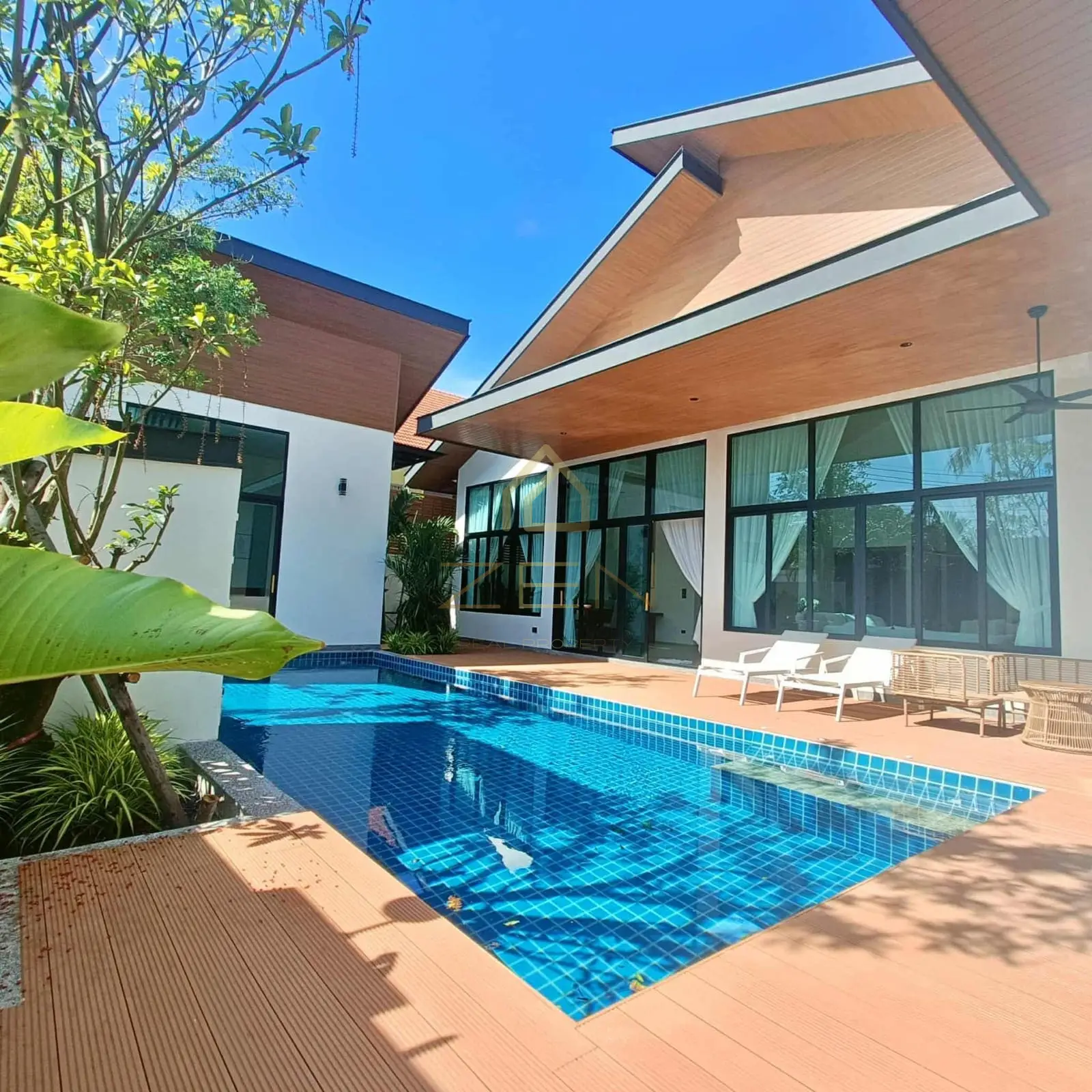 WhatsApp Image 2025-12-08 at 15.14.45 (2)