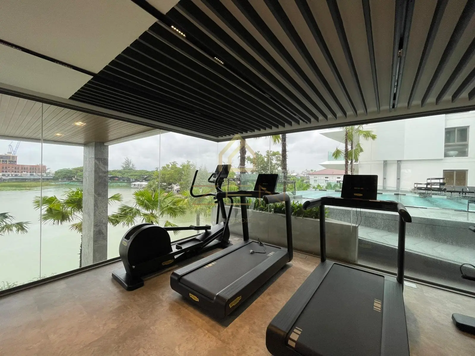 WhatsApp Image 2025-12-12 at 10.44.40 (2)