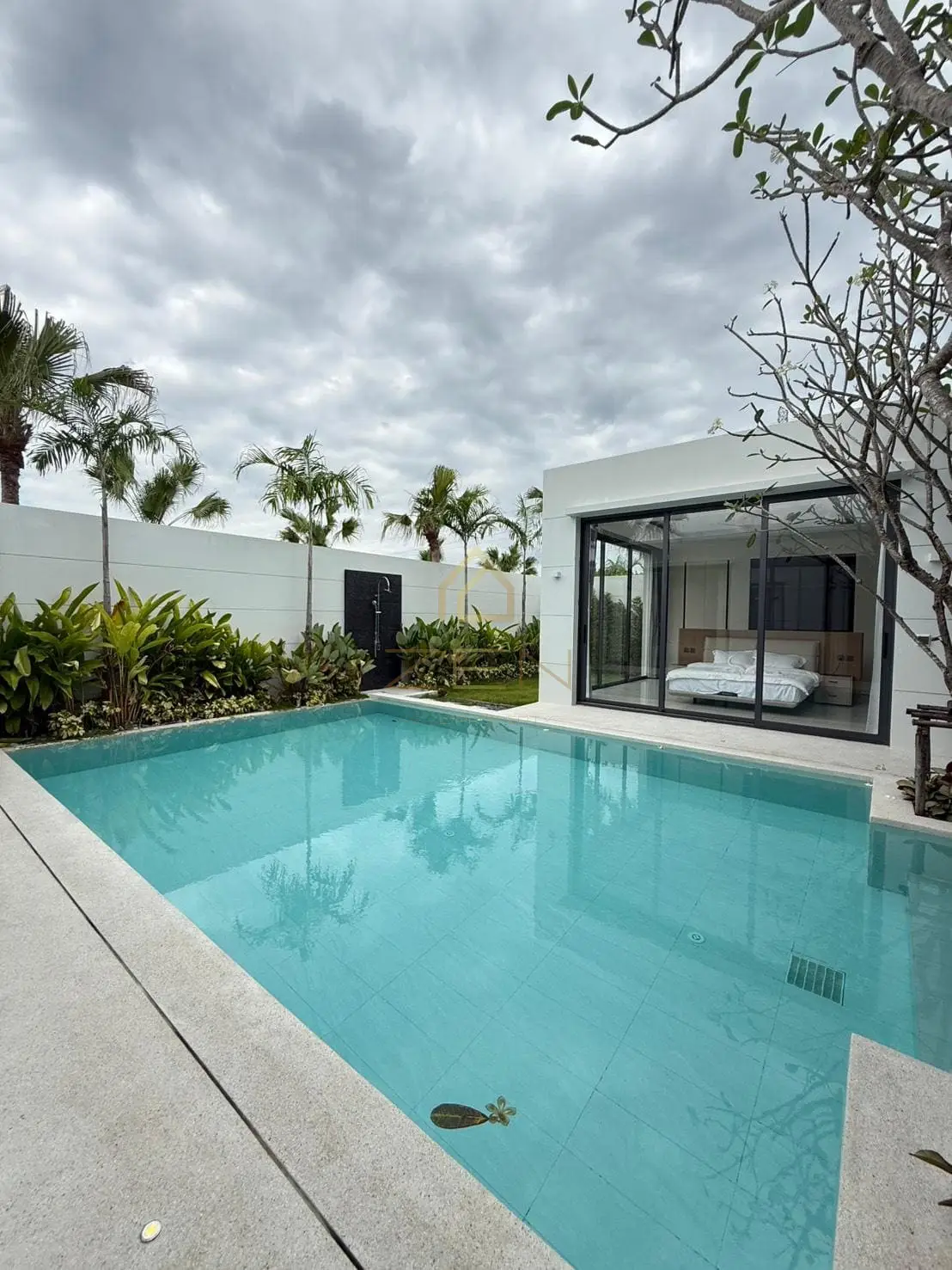 WhatsApp Image 2025-12-17 at 09.40.40 (2)