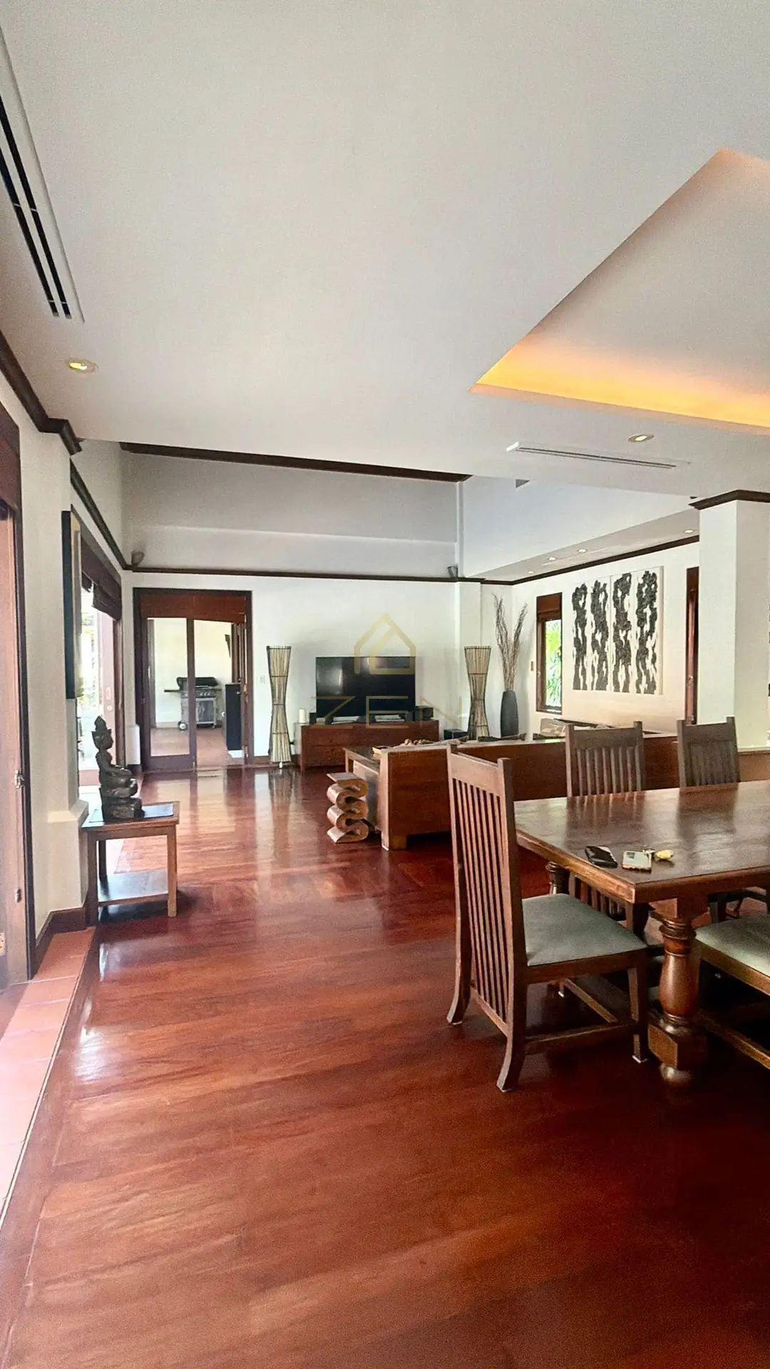 WhatsApp Image 2025-12-19 at 08.41.55 (2)