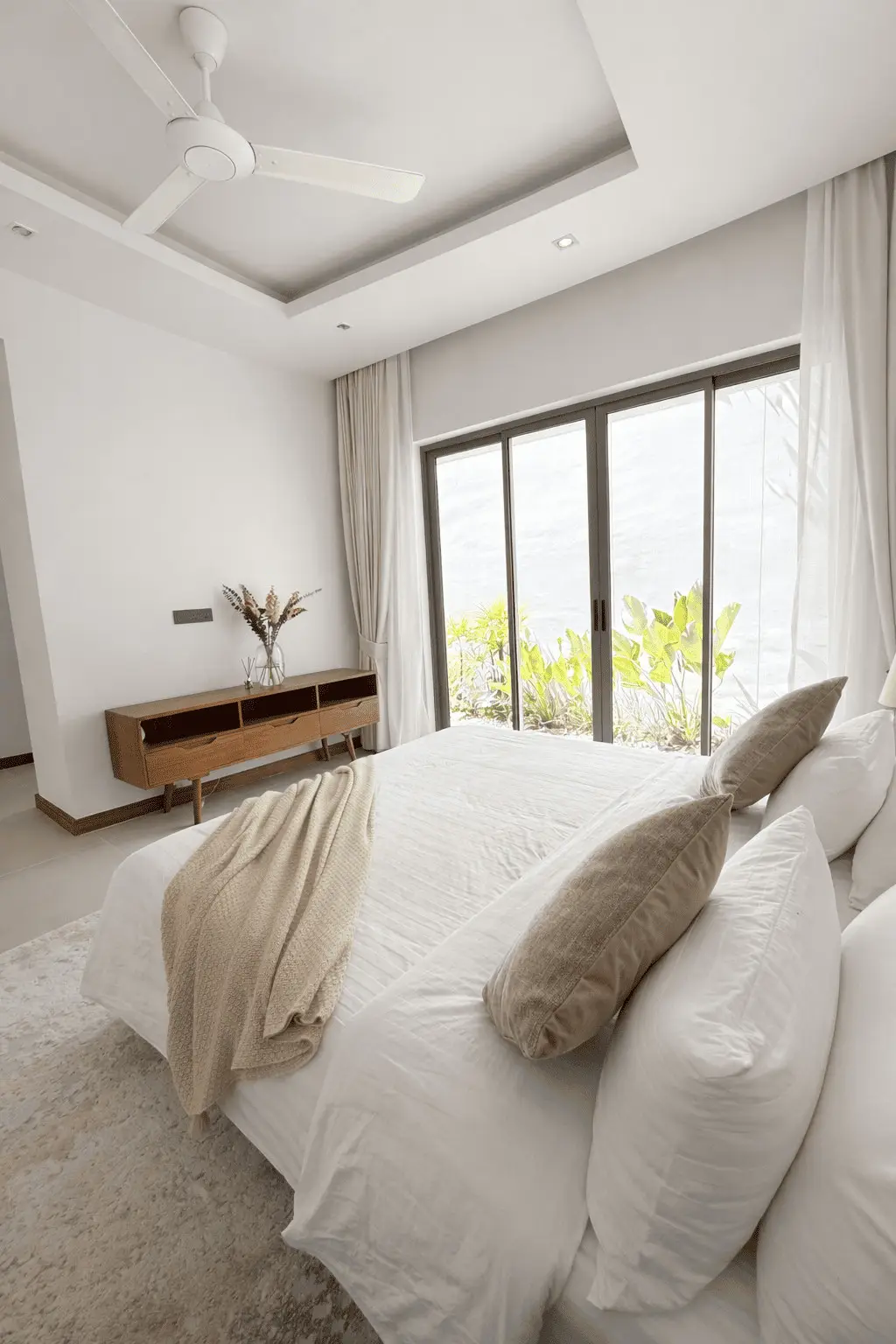 EFF9625D-72E0-423A-AFA7-19B82F977D9A