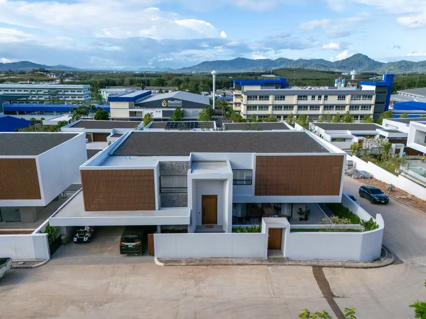 03a9f3b8e7d144e7f12331d4d3bbaa5d 2