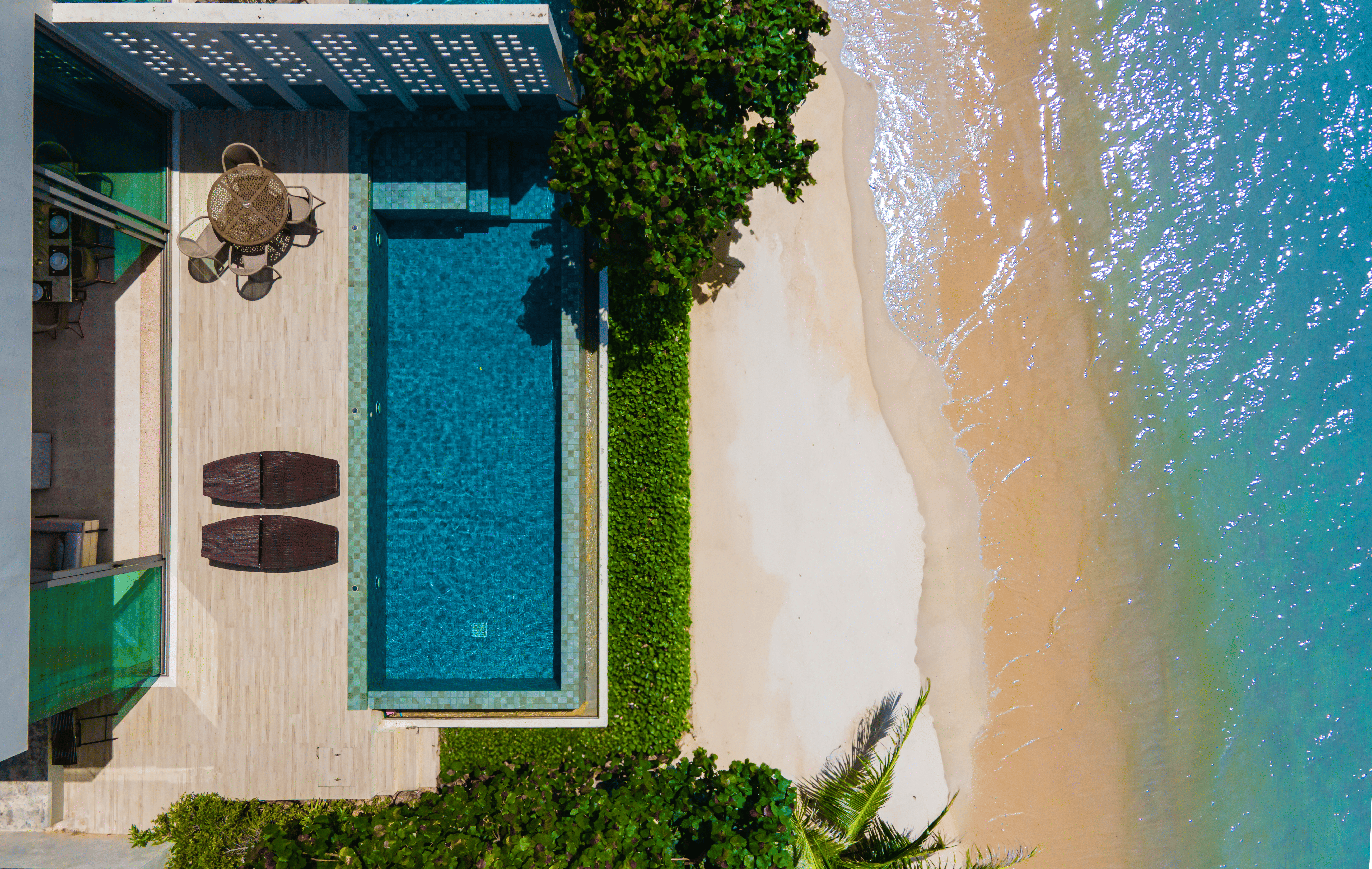 04_3-Bedroom Signature Beachfront Pool Villa