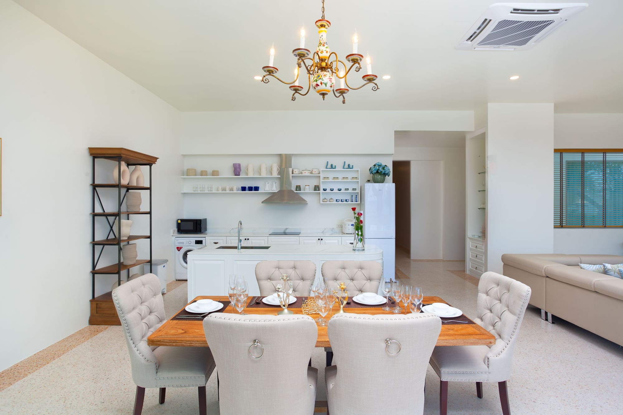 09_3-Bedroom Seafront Pool Suite