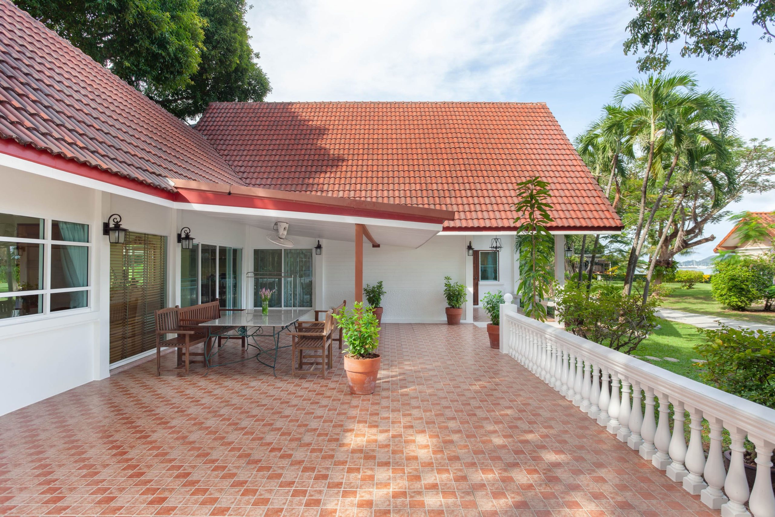 10_4-Bedroom Villa with Partial Seaview