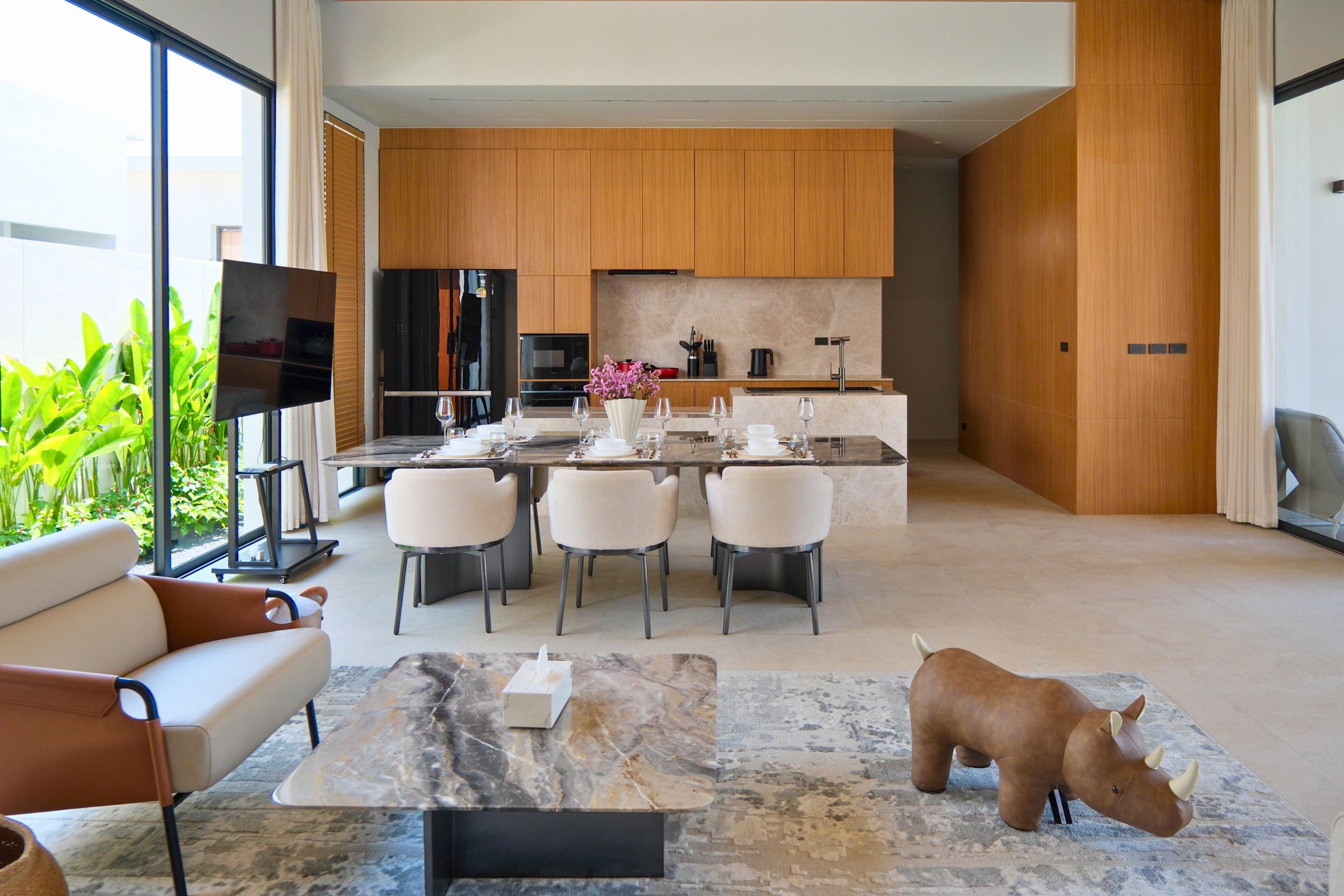 1eb6d439-a516-4af0-8393-8bf8f9442869