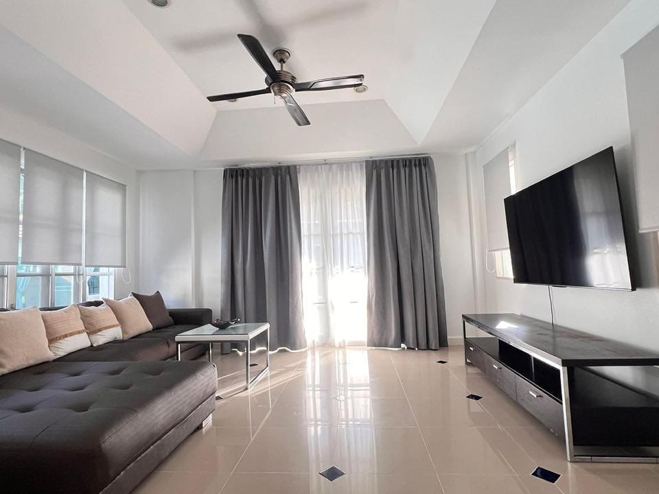 682661535_122120091471230178_5610625150185223034_n