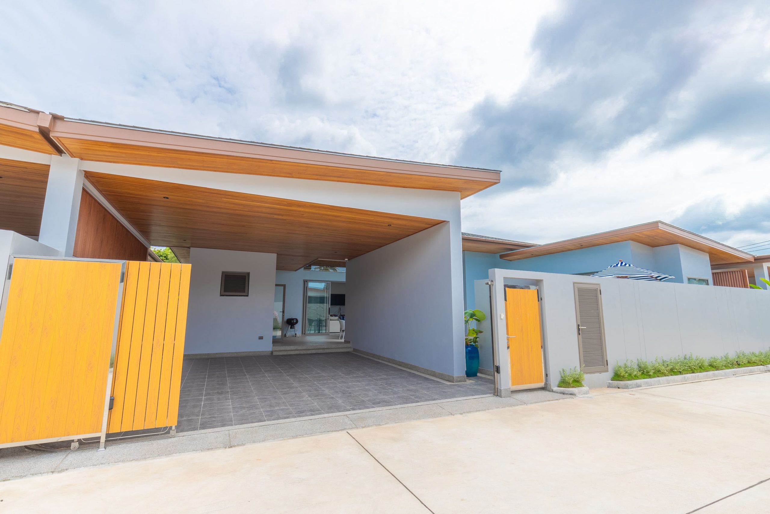 S villa I-01 Entrance